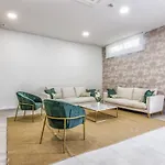 Heles Apartment El Faro
